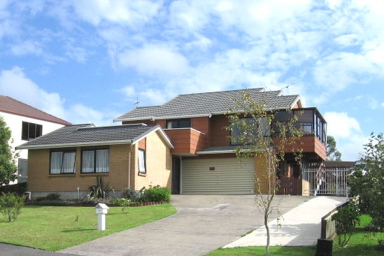 Photo of property in 4 White Heron Drive, Massey, Auckland, 0614
