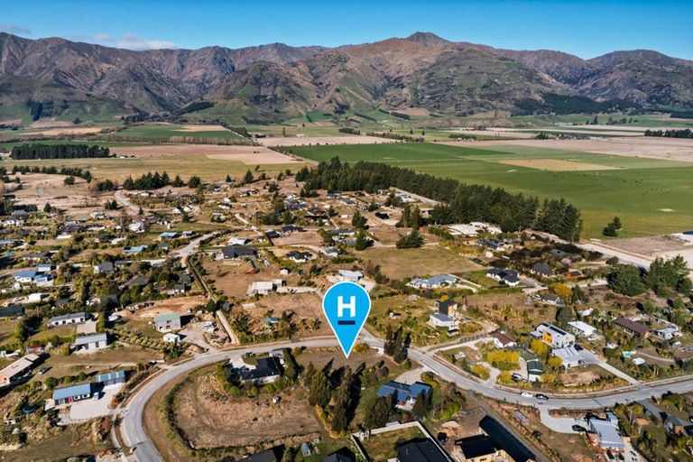 Photo of property in 56 Grandview Road, Lake Hawea, 9382