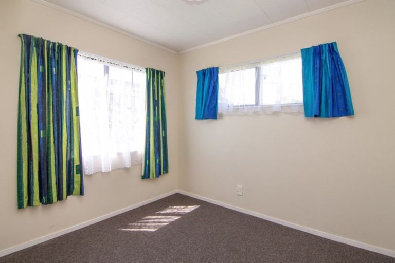 Photo of property in 14 Tawa Street, Tokomaru, Palmerston North, 4474