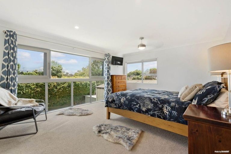 Photo of property in 57 Archmillen Avenue, Pakuranga Heights, Auckland, 2010