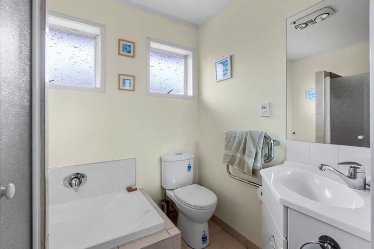 Photo of property in 21b Hatton Road, Orewa, 0931