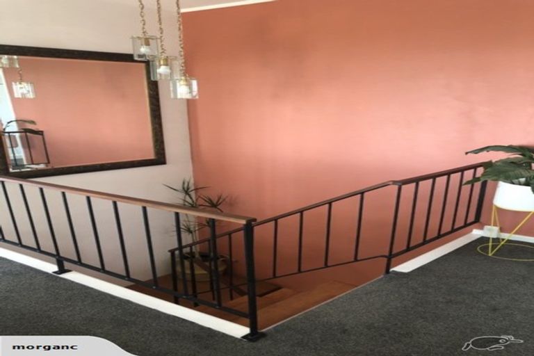 Photo of property in 1/2 Hume Drive, Hillcrest, Auckland, 0627