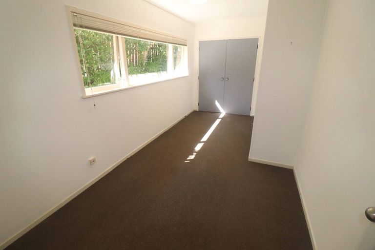 Photo of property in 1 Red Bluff Rise, Campbells Bay, Auckland, 0630