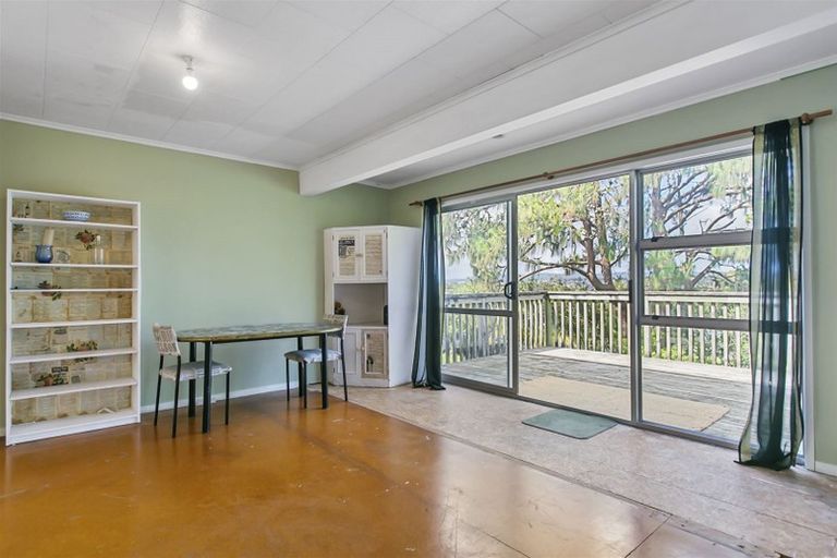 Photo of property in 9 Woodhouse Place, West Harbour, Auckland, 0618