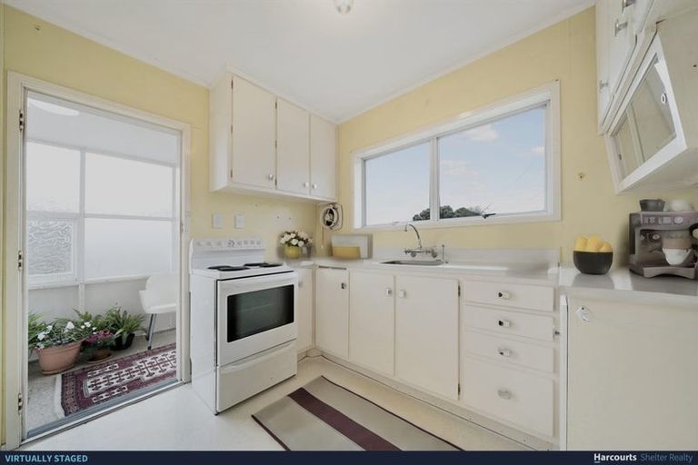 Photo of property in 1/38 Divich Avenue, Te Atatu South, Auckland, 0610