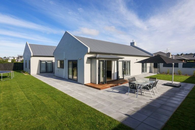 Photo of property in 34 Sunninghurst Drive, Fairfield, Dunedin, 9018