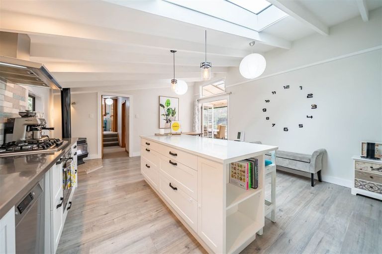 Photo of property in 38 Jocelyn Crescent, Pinehaven, Upper Hutt, 5019