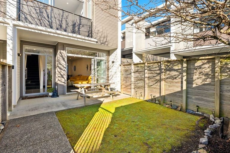 Photo of property in 11/59 The Parade, Island Bay, Wellington, 6023