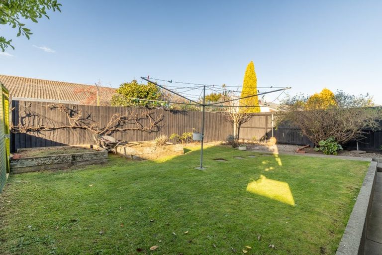 Photo of property in 18 Delaware Crescent, Russley, Christchurch, 8042