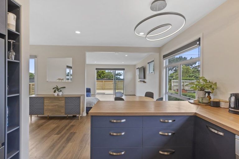 Photo of property in 14 Cowling Road, Hurdon, New Plymouth, 4310