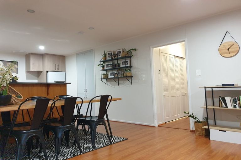 Photo of property in 1/219 Glenfield Road, Hillcrest, Auckland, 0627