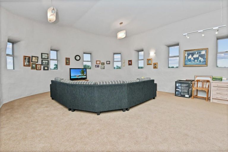 Photo of property in 30 Babina Avenue, Kumeu, 0810