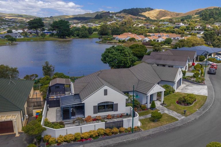 Photo of property in 6 Mariners Way, Whitby, Porirua, 5024