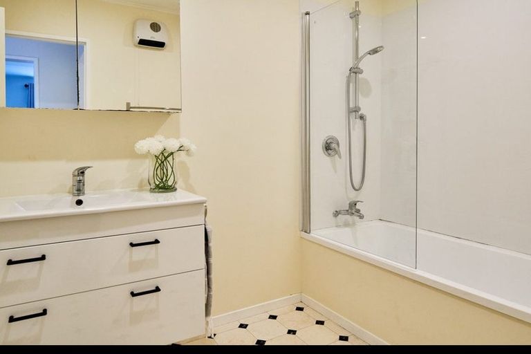 Photo of property in 27 Old Coach Road, Johnsonville, Wellington, 6037