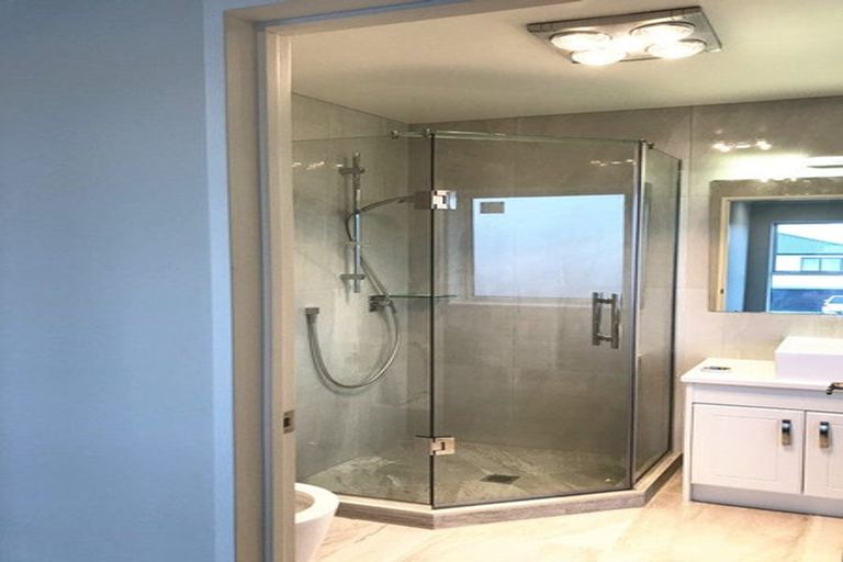 Photo of property in 32 Hikuawa Road, Flat Bush, Auckland, 2019