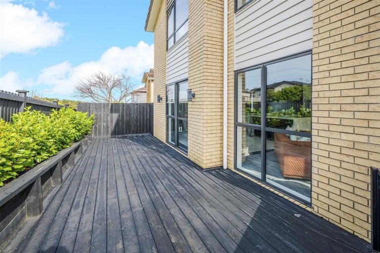 Photo of property in 55 Packspur Drive, Flat Bush, Auckland, 2016