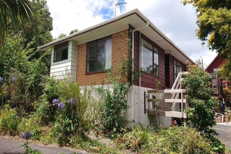 Photo of property in 2/2 Orewa Street, Torbay, Auckland, 0630