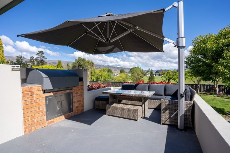 Photo of property in 4 Pisa Moorings Road, Mount Pisa, Cromwell, 9383