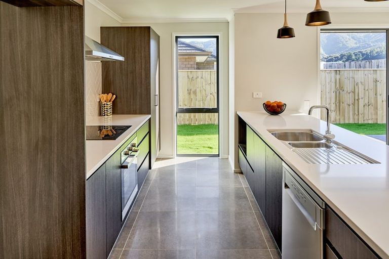 Photo of property in 5 Te Ara O Pukeko, Wainuiomata, Lower Hutt, 5014