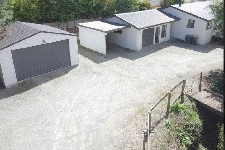 Photo of property in 10 Iona Street, Lawrence, 9532