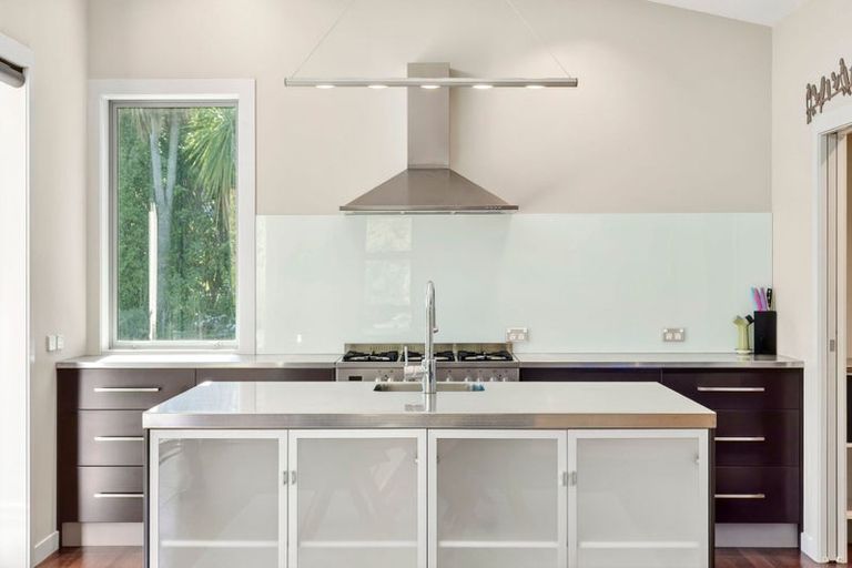 Photo of property in 28 Sam John Place, Lake Hawea, 9382