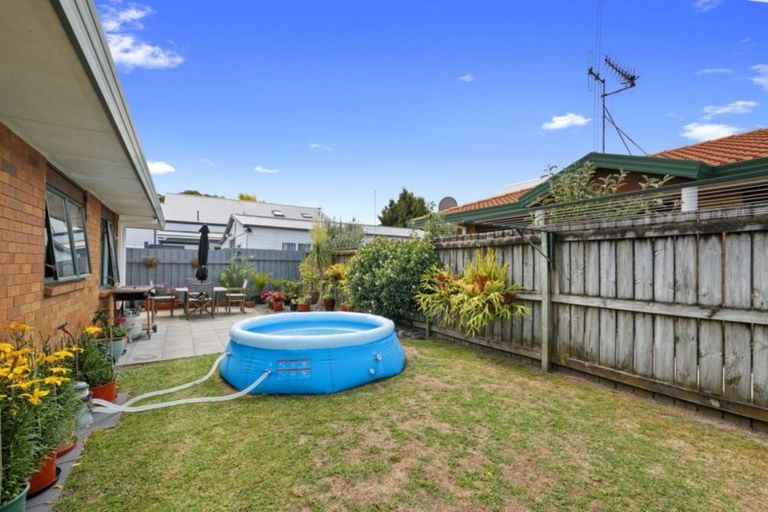 Photo of property in 9a Evans Road, Papamoa Beach, Papamoa, 3118