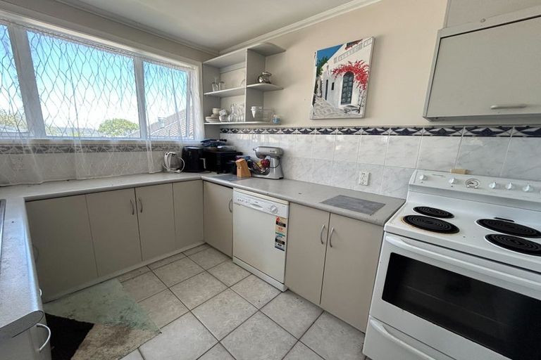 Photo of property in 265 Te Atatu Road, Te Atatu South, Auckland, 0610