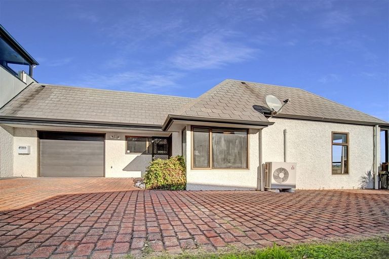 Photo of property in 76a The Esplanade, Westshore, Napier, 4110