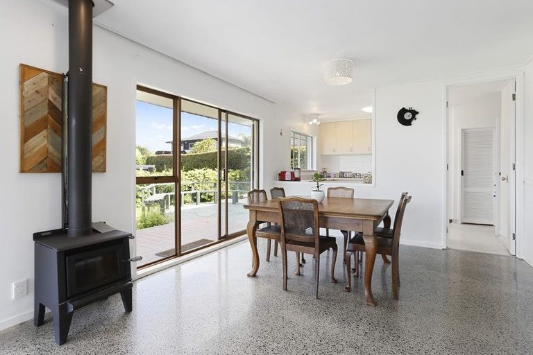 Photo of property in 1/95 Aberdeen Road, Castor Bay, Auckland, 0620