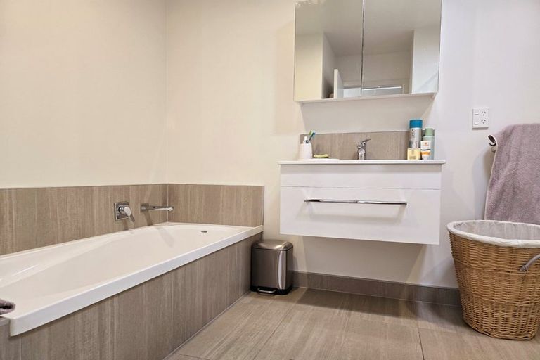 Photo of property in 36 Liberation Road, Papakura, 2110