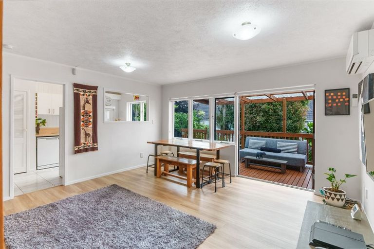 Photo of property in 2/93 Saint Lukes Road, Sandringham, Auckland, 1025