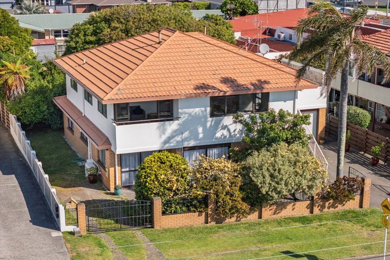 Photo of property in 1 Sutherland Avenue, Mount Maunganui, 3116