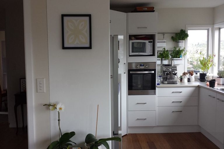 Photo of property in 24 Dominica Crescent, Grenada Village, Wellington, 6037