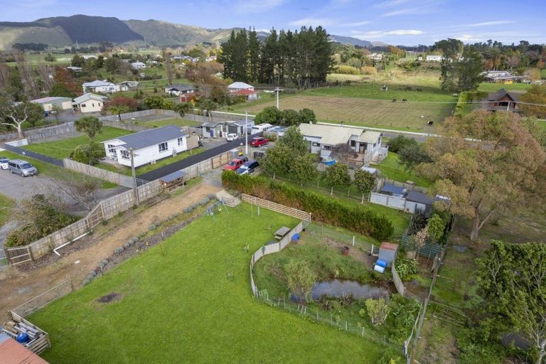 Photo of property in 24-26 Churchill Crescent, Shannon, 4821