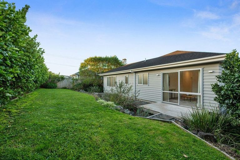 Photo of property in 97 Pohutukawa Parade, Riverhead, 0820