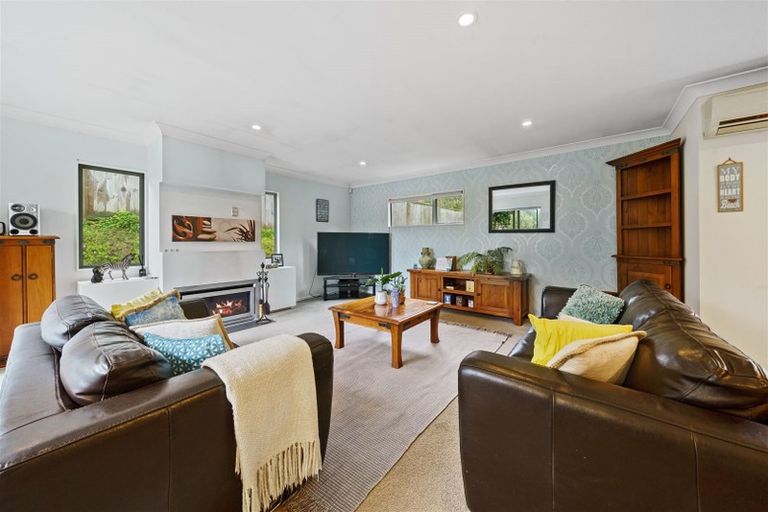 Photo of property in 9 Paremata Drive, Paremata, Porirua, 5024