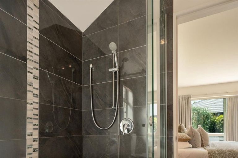 Photo of property in 6 Ross Place, Northwood, Christchurch, 8051