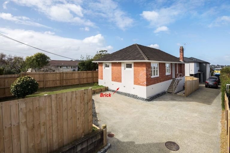 Photo of property in 215 Sunnynook Road, Wairau Valley, Auckland, 0627