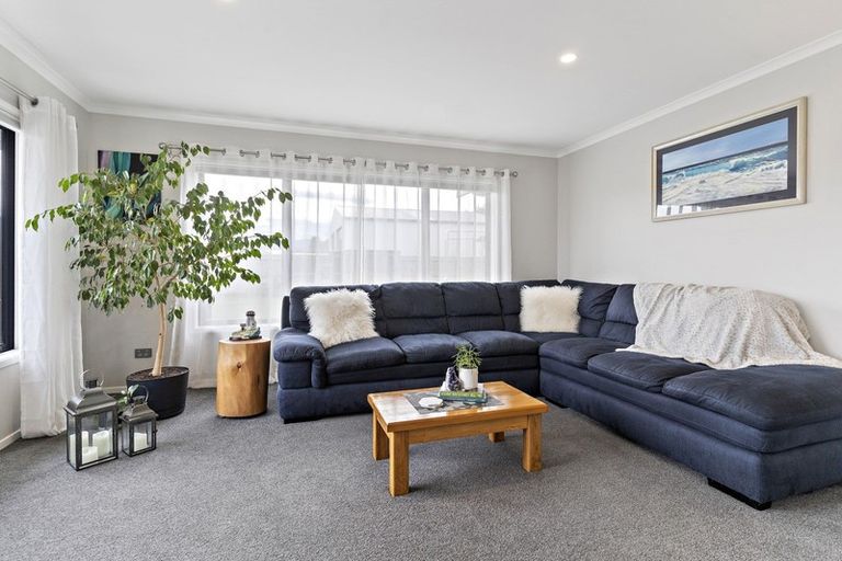 Photo of property in 4 Routhan Way, Carterton, 5713