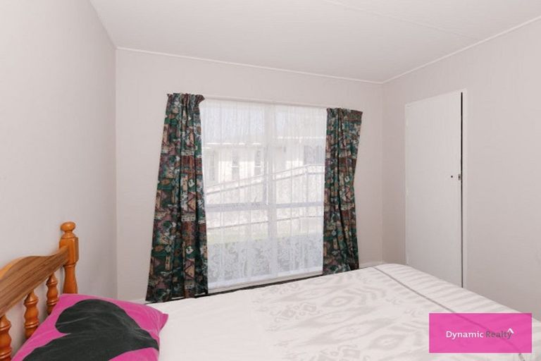 Photo of property in 37 Rhodes Drive, Kelvin Grove, Palmerston North, 4414