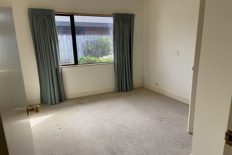 Photo of property in 1/14 Vincent Street, Waterloo, Lower Hutt, 5011