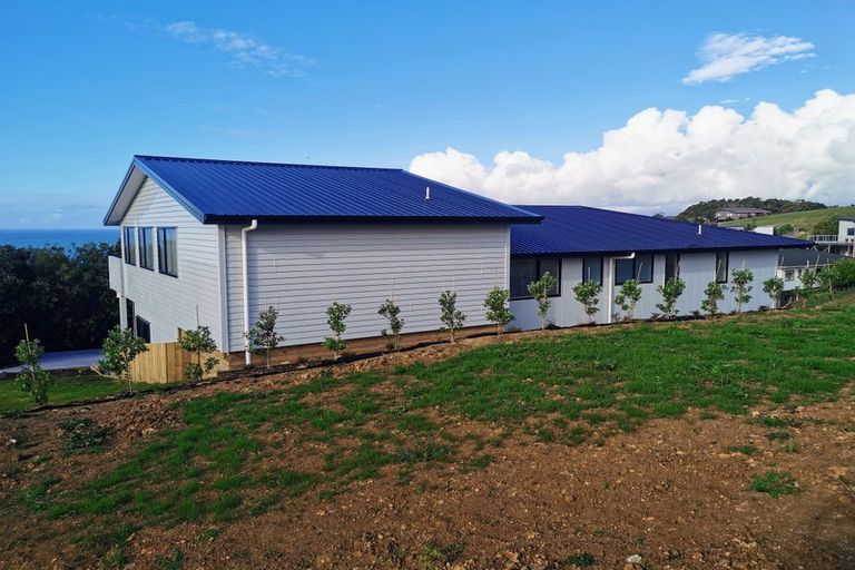 Photo of property in 77 Stratford Drive, Cable Bay, 0420