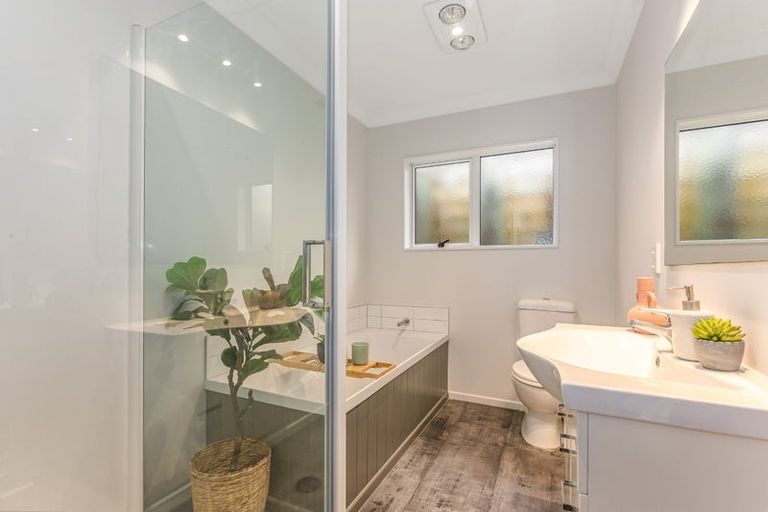 Photo of property in 23 Moonsail Drive, Whitby, Porirua, 5024