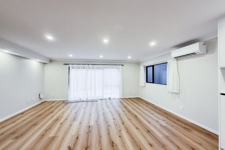 Photo of property in 38 Astoria Place, Northpark, Auckland, 2013