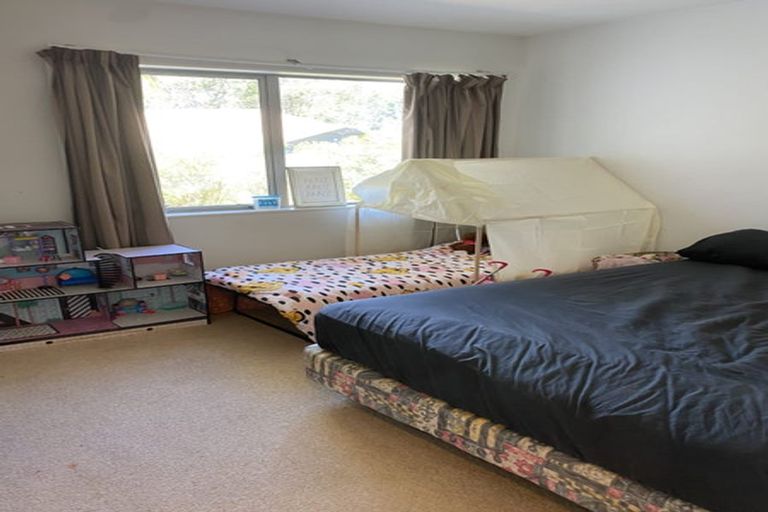 Photo of property in 98 Tiriwa Drive, Massey, Auckland, 0614