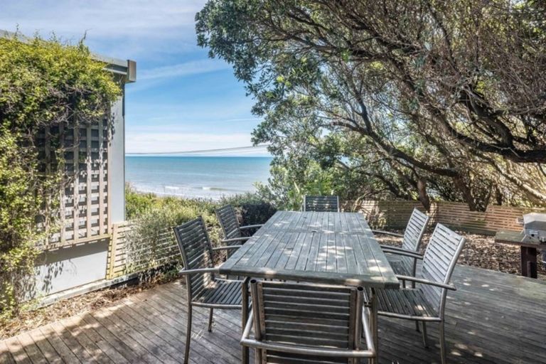 Photo of property in 115 The Parade, Paekakariki, 5034