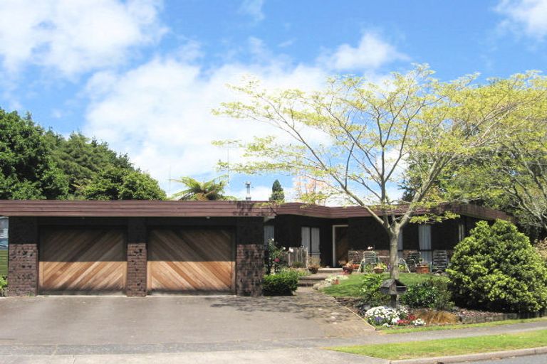 Photo of property in 4 Sheridan Crescent, Leamington, Cambridge, 3432