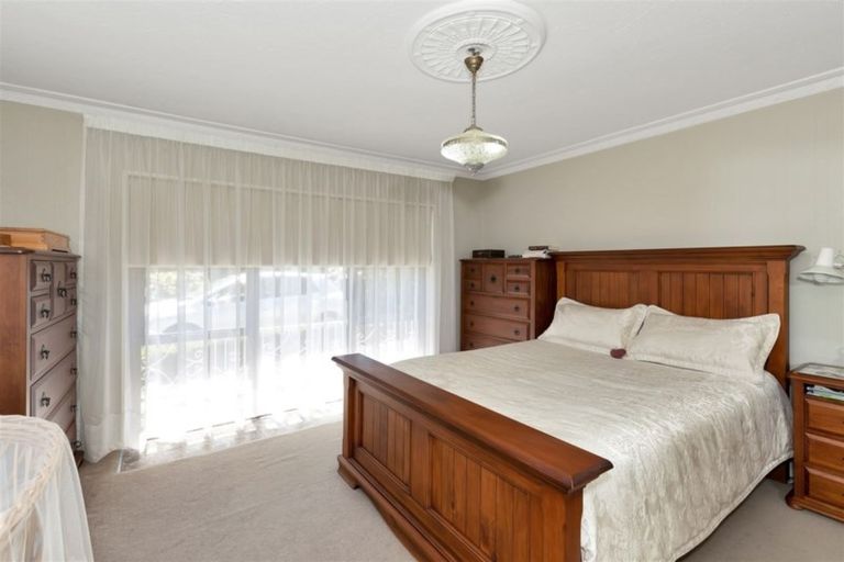 Photo of property in 219 Main North Road, Redwood, Christchurch, 8051