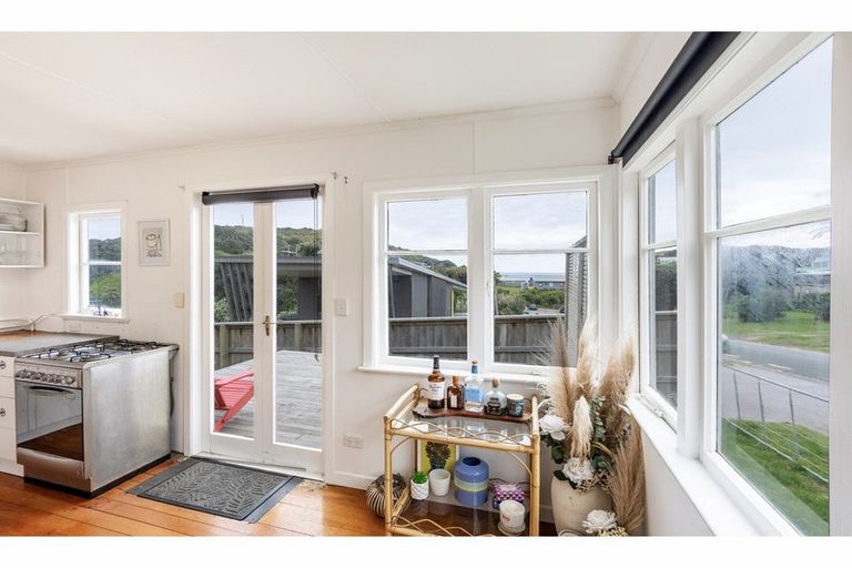 Photo of property in 50 Sea View Road, Baylys Beach, Dargaville, 0377