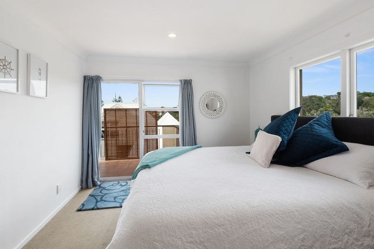 Photo of property in 1/99 Hebron Road, Waiake, Auckland, 0630